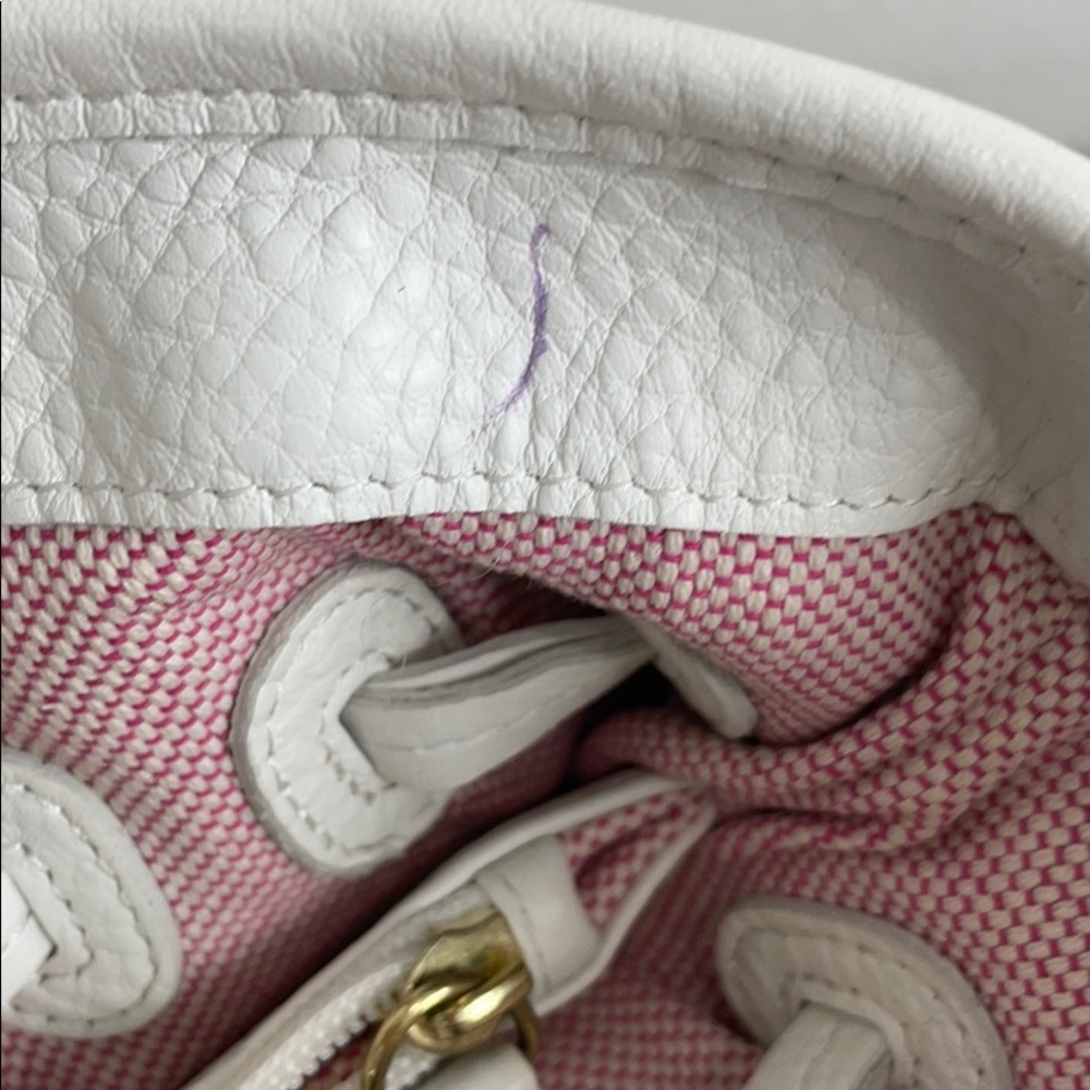 Dooney & Bourke white pebbled leather handbag - Picture 7 of 7